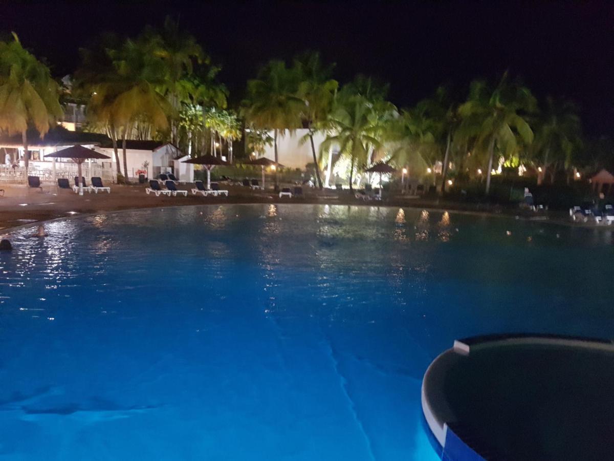 Caraibes Apparts-Resorts Sainte-Anne  Eksteriør bilde